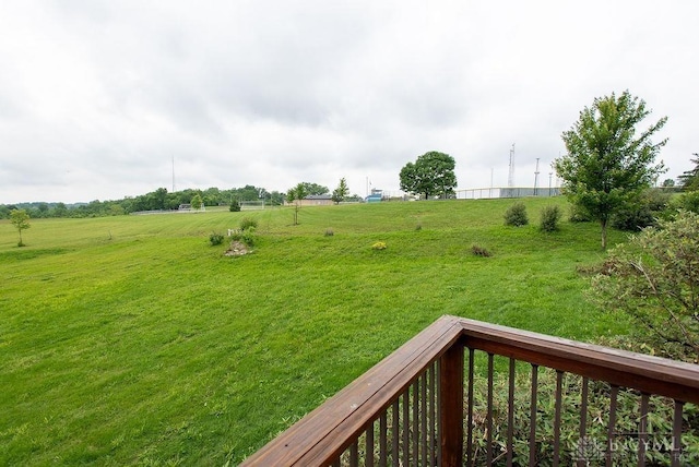 557 W N Bend Rd, Springfield Twp, OH 45224 - view of grassy yard