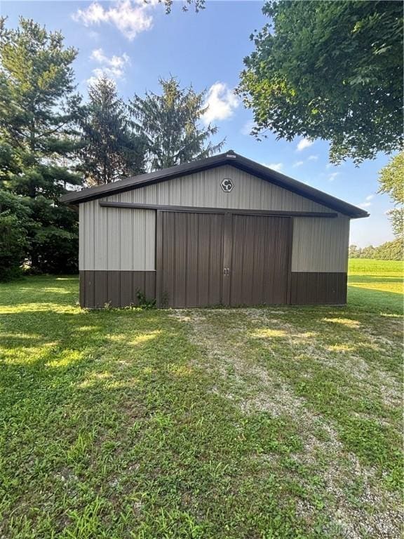 6008 Delisle-Fourman Rd, Arcanum, OH 45304 - view of pole building featuring a lawn