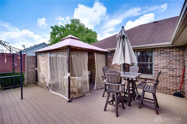 215 Christina Way, Franklin, OH 45005 - deck featuring a gazebo and outdoor dining area