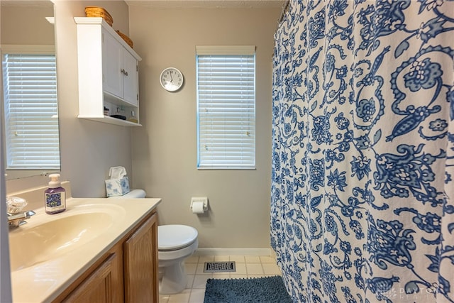 947 Stone Ridge Ln, Lebanon, OH 45036 - full bath featuring tile patterned flooring, vanity, and curtained shower