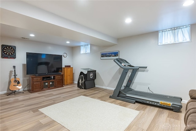 947 Stone Ridge Ln, Lebanon, OH 45036 - workout room featuring light wood-style floors and recessed lighting