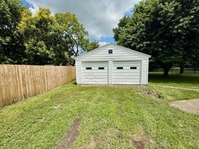 135 B St, Wilmington, OH 45177 - view of detached garage