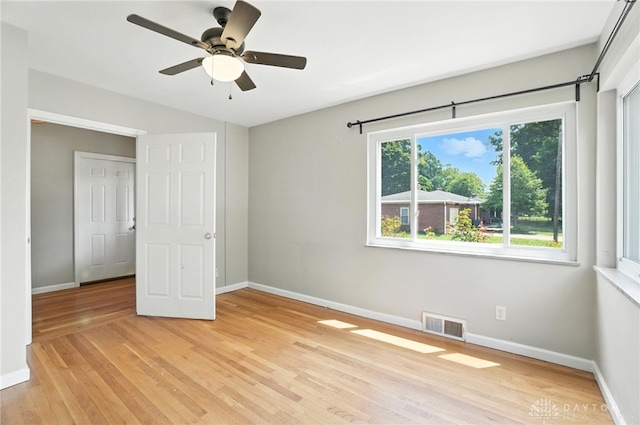 4503 Central Ave, Middletown, OH 45044 - unfurnished bedroom with light wood finished floors and a ceiling fan