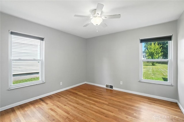4503 Central Ave, Middletown, OH 45044 - unfurnished room with light wood-style floors and a ceiling fan
