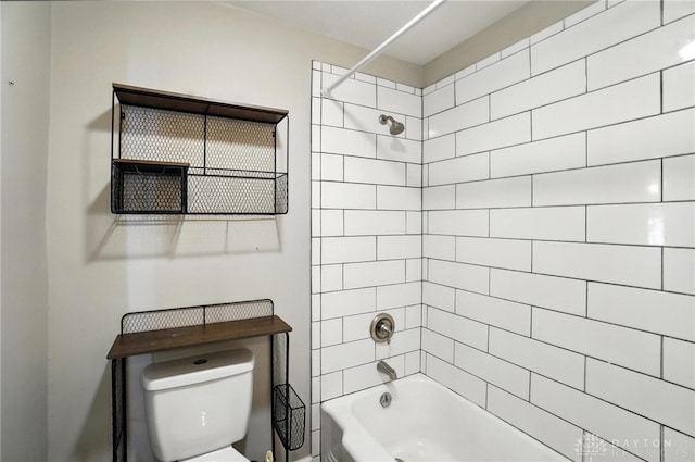 4503 Central Ave, Middletown, OH 45044 - full bath with toilet and shower / bathtub combination