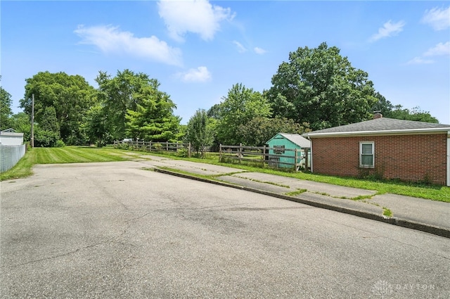 4503 Central Ave, Middletown, OH 45044 - view of street with sidewalks and view of wooded area