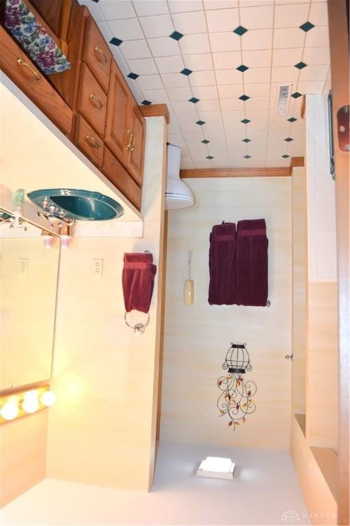 3235 W Ziegler Rd, Piqua, OH 45356 - view of bathroom