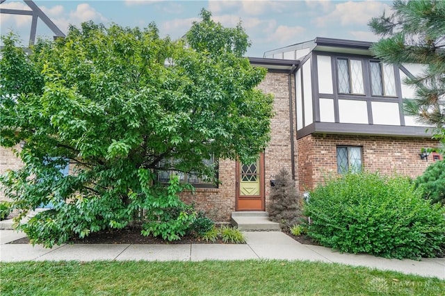 9446 Haddington Ct Unit 200, Cincinnati, OH 45251 - view of front of property featuring brick siding