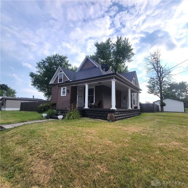 300 S Evans St, Saratoga, IN 47382 - view of front of property with a porch