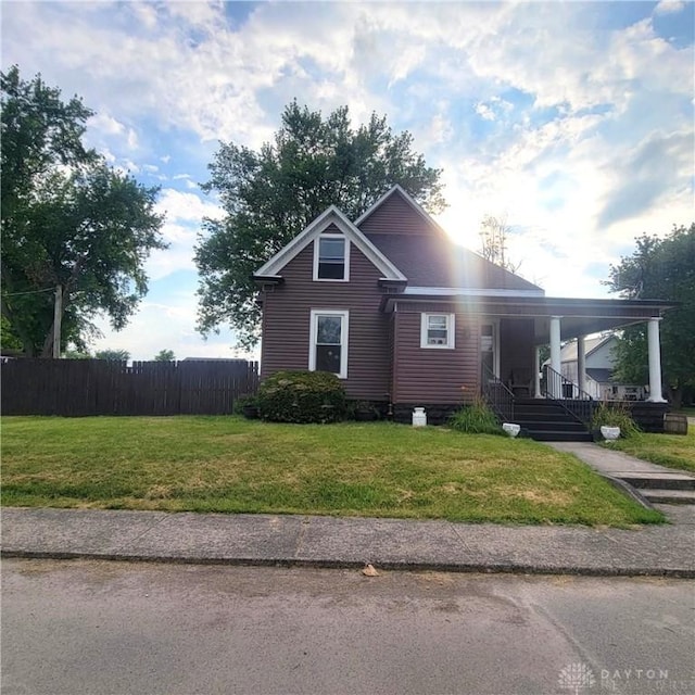 300 S Evans St, Saratoga, IN 47382 - view of front of house with covered porch