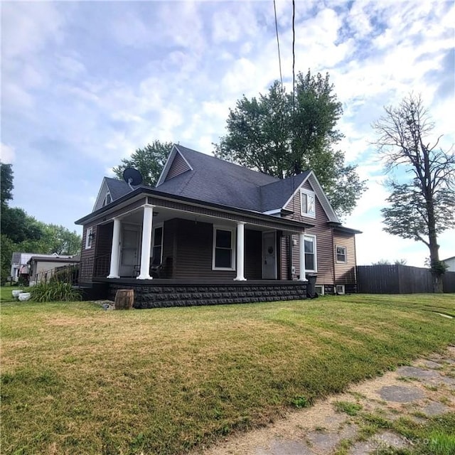 300 S Evans St, Saratoga, IN 47382 - view of front of property with a porch