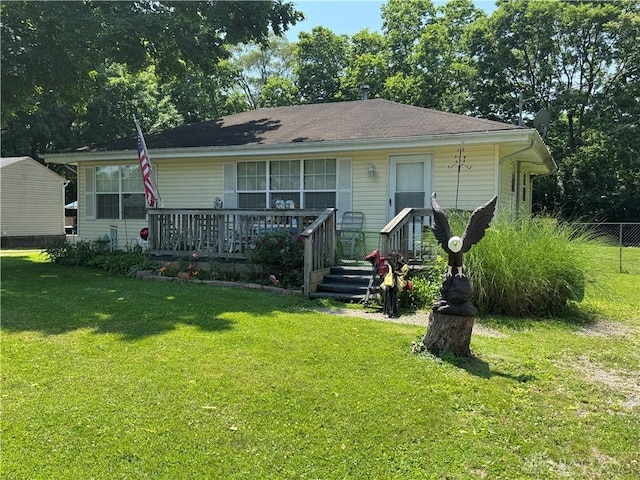 8211 Sue Ave, Franklin, OH 45005 - view of front facade with covered porch