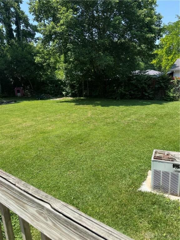8211 Sue Ave, Franklin, OH 45005 - view of grassy yard