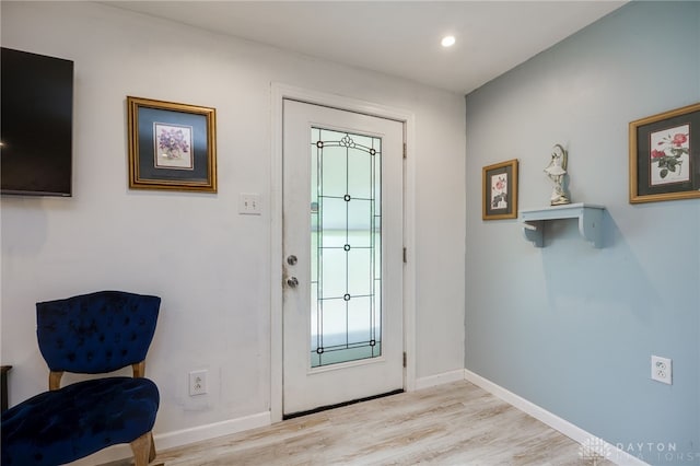 11920 State Route 725, Germantown, OH 45327 - foyer with wood finished floors and recessed lighting