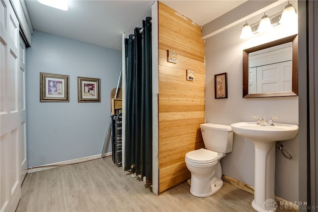 11920 State Route 725, Germantown, OH 45327 - bathroom with wood finished floors