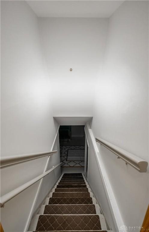 429 Rader Dr, Vandalia, OH 45377 - view of staircase
