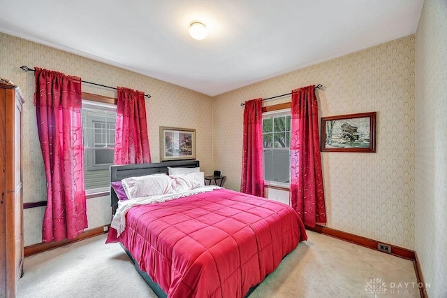 677 Ridgewood Ave, Hamilton, OH 45013 - bedroom featuring carpet floors and wallpapered walls