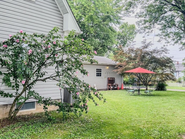 1110 E Main St, Troy, OH 45373 - view of yard