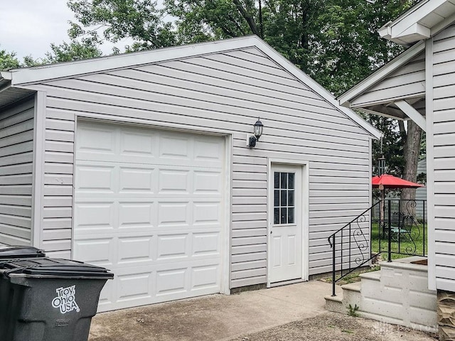 1110 E Main St, Troy, OH 45373 - view of detached garage
