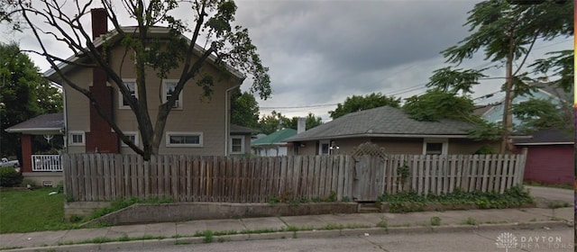 1102 Beaumont Ave, Dayton, OH 45410 - view of front facade with a chimney