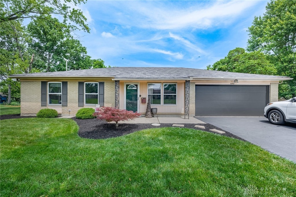2201 Bellsburg Dr, Miami Twp, OH 45459 - photo 1