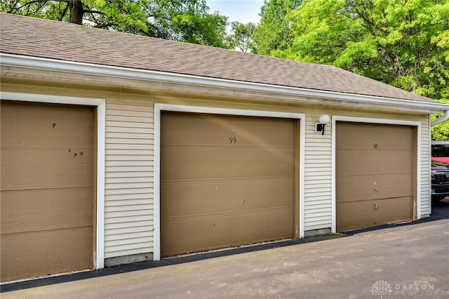 1311 Hollow Run Unit 6, Dayton, OH 45459 - view of garage