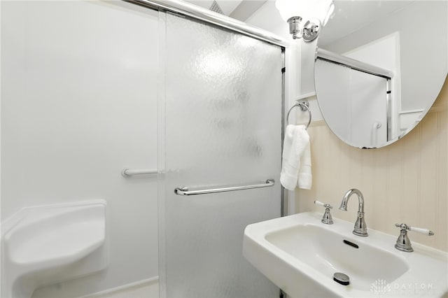 2594 Laura Ln, Norwood, OH 45212 - full bath with a sink and a stall shower