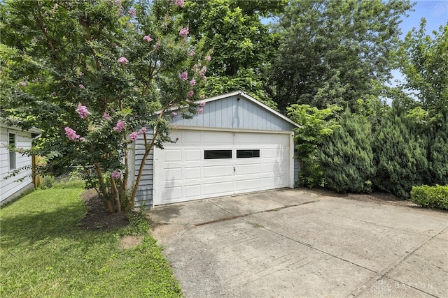2594 Laura Ln, Norwood, OH 45212 - view of detached garage