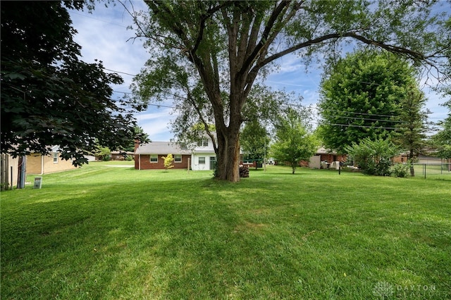 1817 El Camino Dr, Xenia, OH 45385 - view of yard