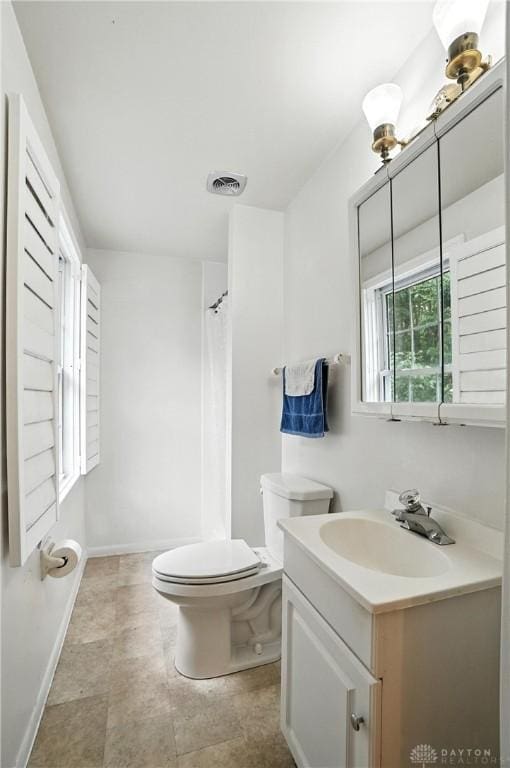 3811 Berryleaf Ct, Dayton, OH 45424 - full bath with vanity and a shower with shower curtain