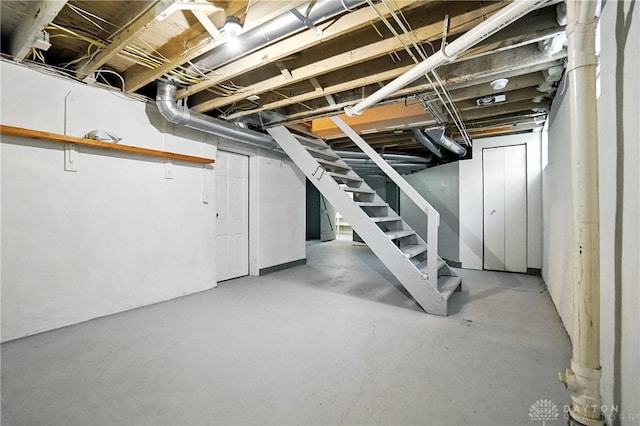 7336 Maple Ave, Cincinnati, OH 45231 - unfinished below grade area with stairway