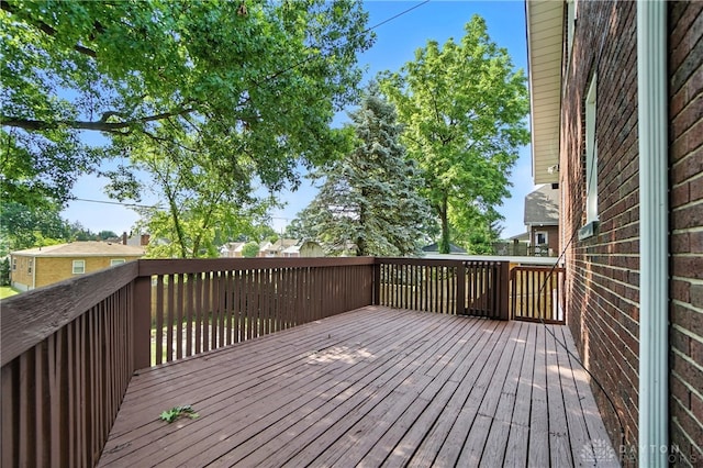 7336 Maple Ave, Cincinnati, OH 45231 - view of wooden deck