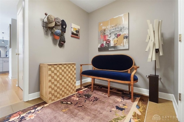 525 Heatherwoode Cir, Springboro, OH 45066 - sitting room featuring baseboards