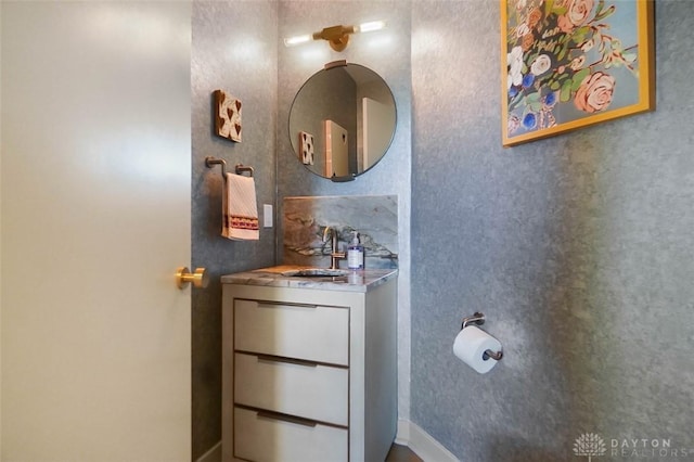 525 Heatherwoode Cir, Springboro, OH 45066 - half bath with vanity and baseboards