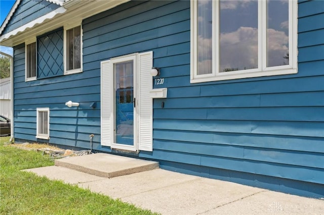 1220 Bookwalter Ave, New Carlisle, OH 45344 - property entrance