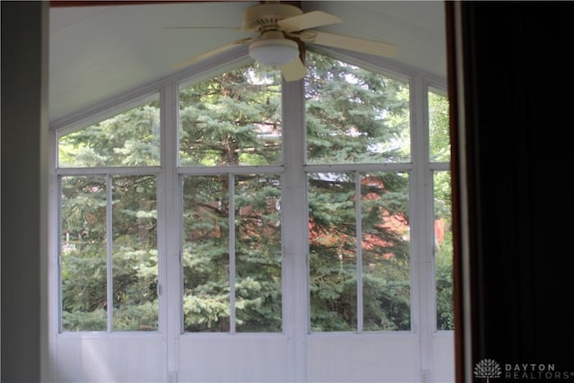 461 Poplar Grove Dr, Vandalia, OH 45377 - detailed view of a ceiling fan