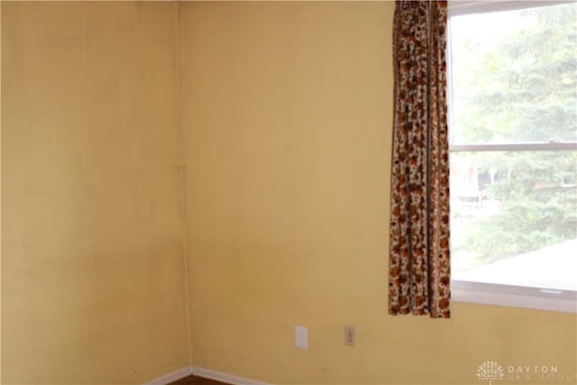 461 Poplar Grove Dr, Vandalia, OH 45377 - unfurnished room with baseboards