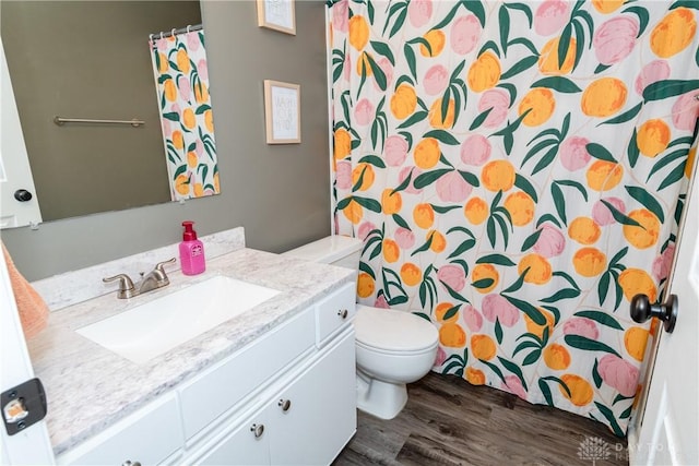 6600 Green Branch Dr Unit 5, Dayton, OH 45459 - full bath with vanity, wood finished floors, and a shower with curtain
