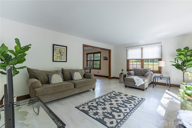 1908 Court Donegal, Middletown, OH 45042 - living area featuring baseboards