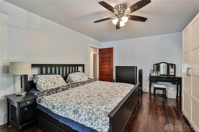 15 Harrison St, Middletown, OH 45042 - bedroom featuring dark wood-style floors and a ceiling fan