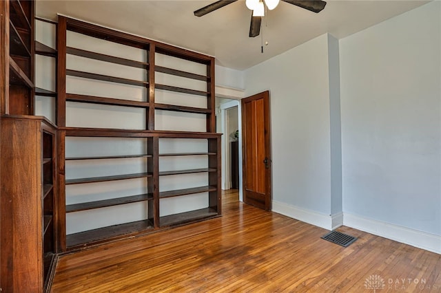 15 Harrison St, Middletown, OH 45042 - unfurnished room featuring wood finished floors and a ceiling fan