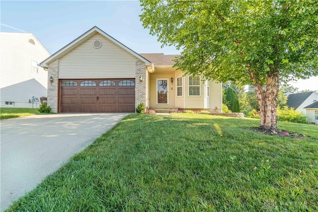 425 Thompson Dr, Fairborn, OH 45324 - photo 1