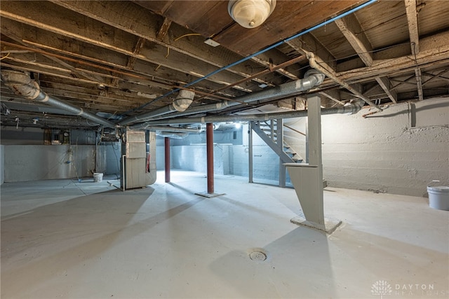 19 Mckinley St, Middletown, OH 45042 - unfinished below grade area with stairs