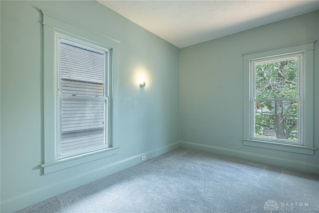 19 Mckinley St, Middletown, OH 45042 - unfurnished room with carpet floors and baseboards