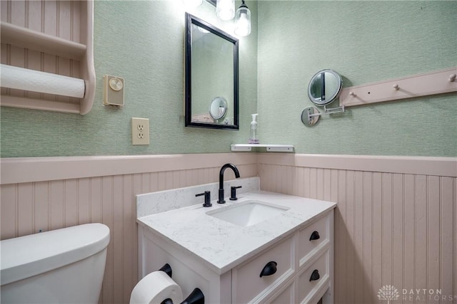 789 W Krepps Rd, Xenia, OH 45385 - bathroom featuring wainscoting and vanity