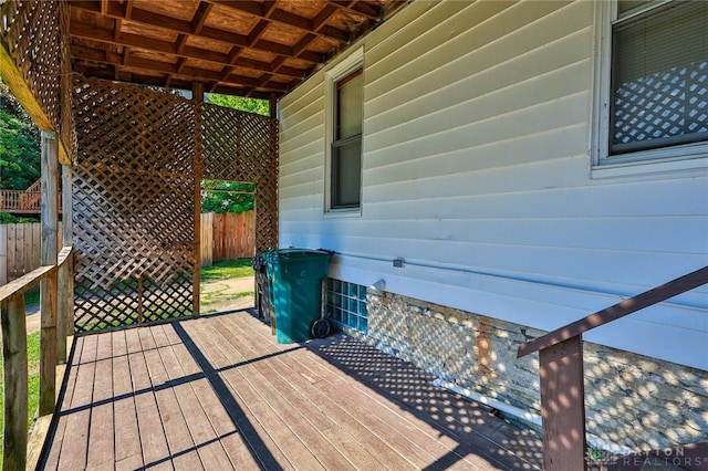 578 Considine Ave, Cincinnati, OH 45205 - view of wooden deck
