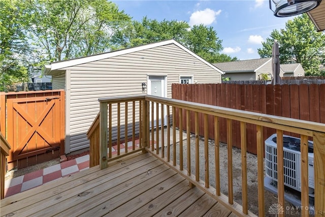6235 Pheasant Hill Rd, Dayton, OH 45424 - deck with a gate