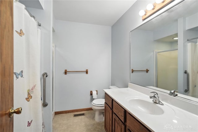 500 Smalley Blvd, Hamilton, OH 45013 - full bathroom featuring vanity and a shower with shower curtain