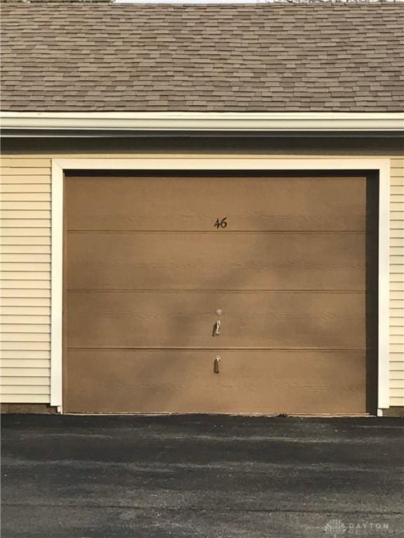 1411 Lake Pointe Way Unit 8, Washington Twp, OH 45459 - view of garage