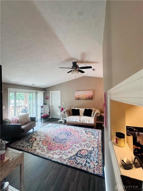 1411 Lake Pointe Way Unit 8, Washington Twp, OH 45459 - photo 7